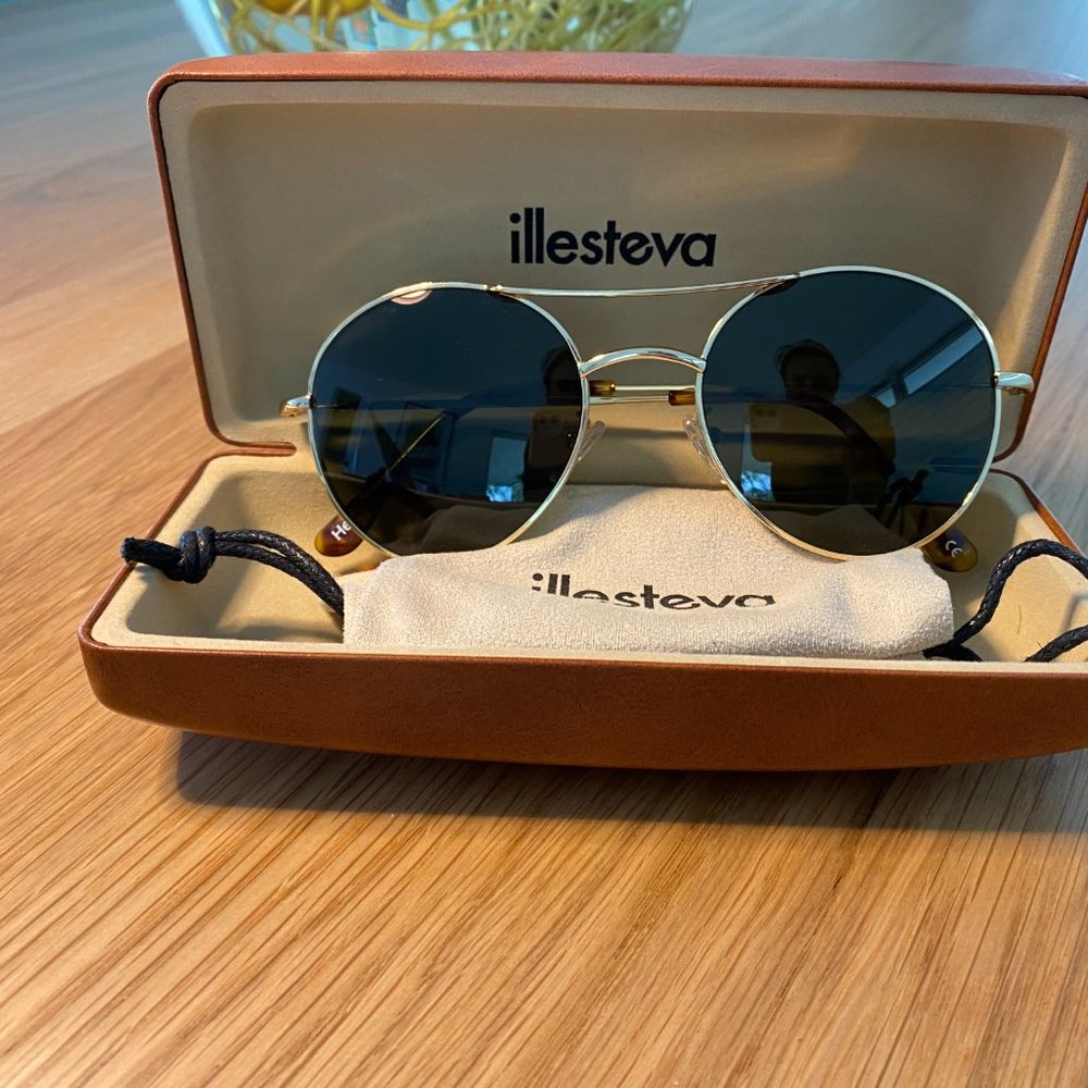 Illesteva Hester Sunglasses Gold/Olive
